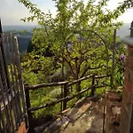 Casa Mantel Panoramic View In Langhe Casa vacanze Novello