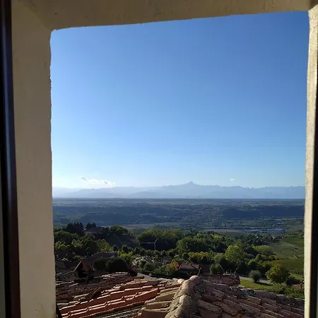 Casa Mantel Panoramic View In Langhe Vakantiehuis