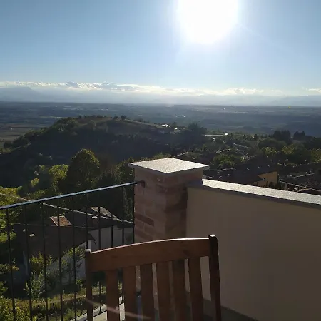 Casa Mantel Panoramic View In Langhe Vakantiehuis
