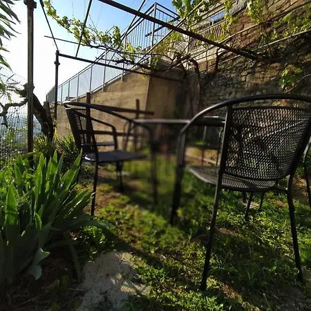 بيت للعطل Casa Mantel Panoramic View In Langhe نوفيلو