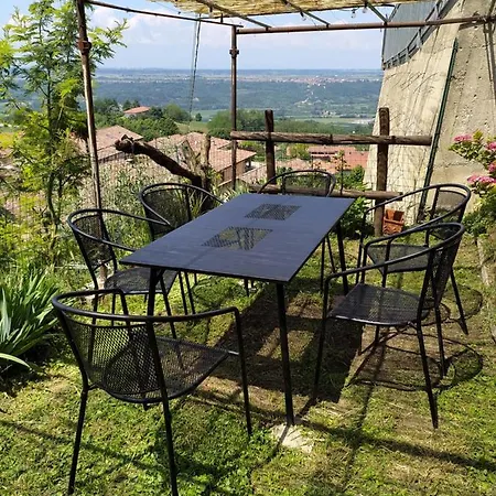 Casa Mantel Panoramic View In Langhe Vakantiehuis *