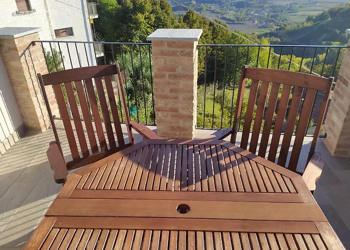 Casa Mantel Panoramic View In Langhe Feriehus