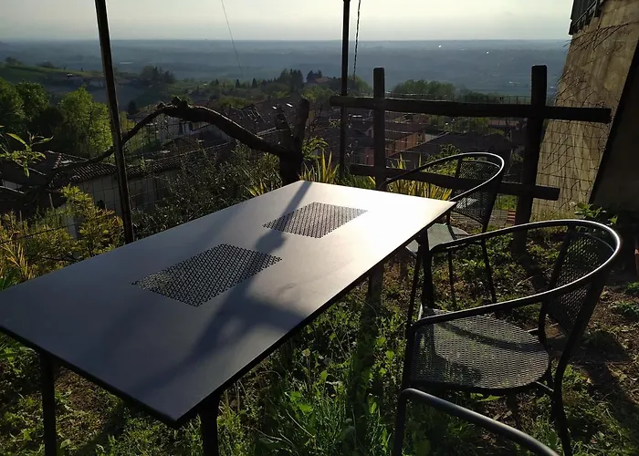 Casa Mantel Panoramic View In Langhe Feriehus Novello